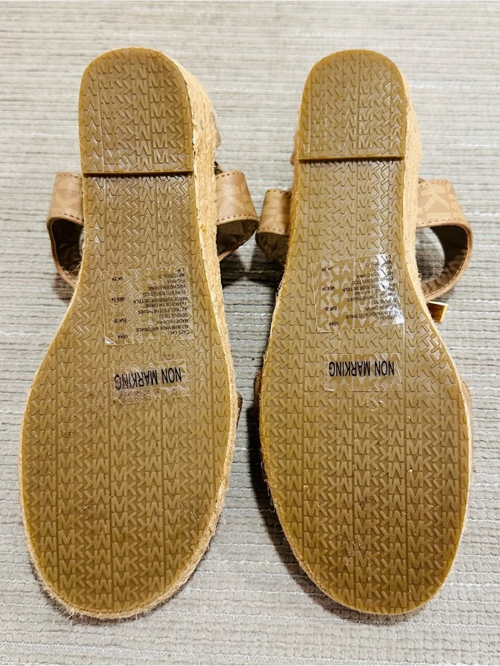 NWOTMichael Kors Berkley Girls Kids Wedge Sandals Shoes Size US 4 Youth / EUR 35